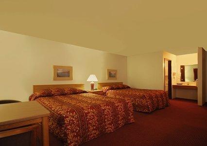 Rodeway Inn Брейнерд Экстерьер фото
