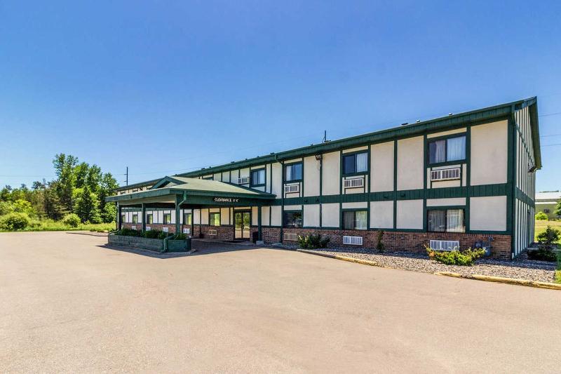 Rodeway Inn Брейнерд Экстерьер фото
